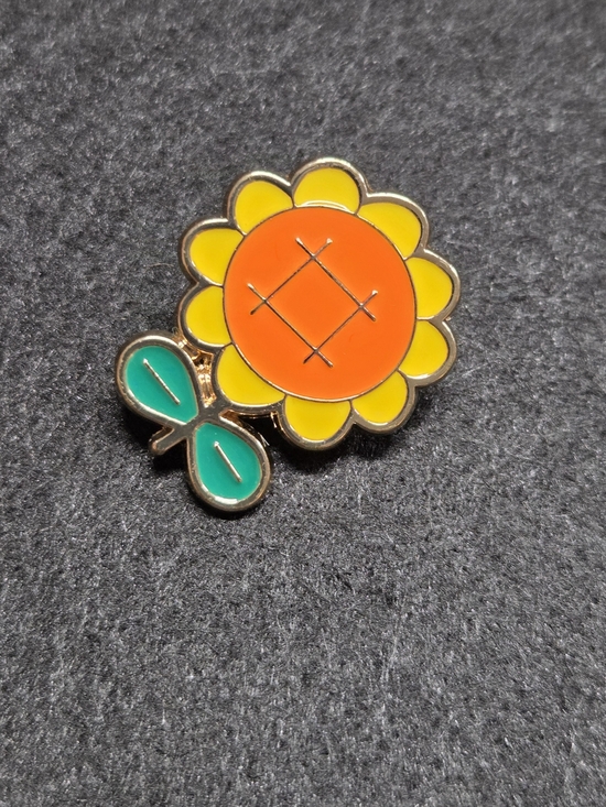Accessories - **Sunny Flower Enamel Pin - Yellow & Orange**